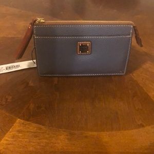 Dooney and Bourke Crossbody Gingy